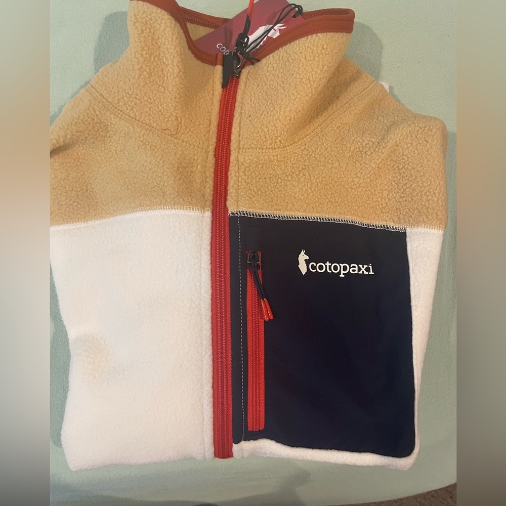 New Cotopaxi fleece jacket